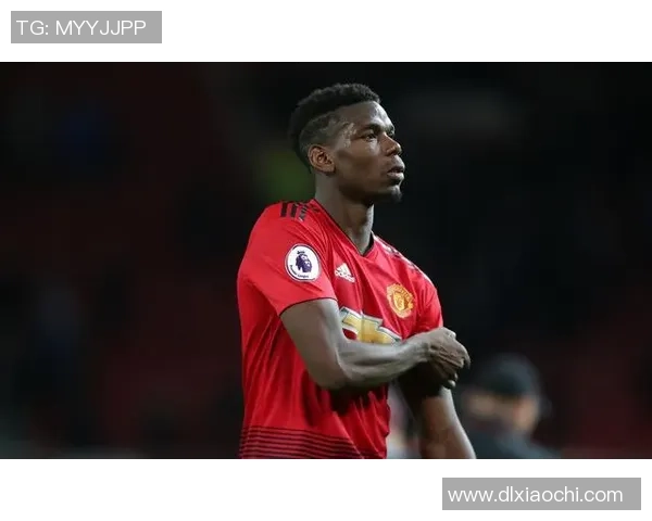 足球明星因违规行为遭受处罚的背后故事与影响分析