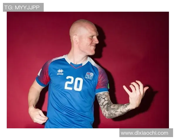 足球明星时尚风采展现各类球衣与个人服饰的精彩瞬间