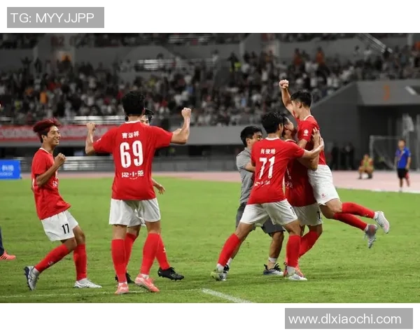 足球明星点燃激情瞬间精彩视频带你领略绿茵场上的传奇时刻