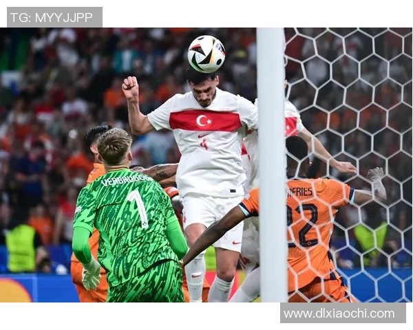 足球明星精彩瞬间高清射门照片展现足球魅力与运动激情