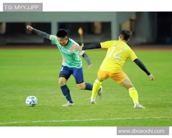 足球明星观赛趣事揭秘他们如何看待其他比赛的精彩瞬间